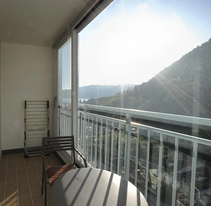 [Geoje] 34 pyeong top floor three-room with full option of mountain and sea view 13