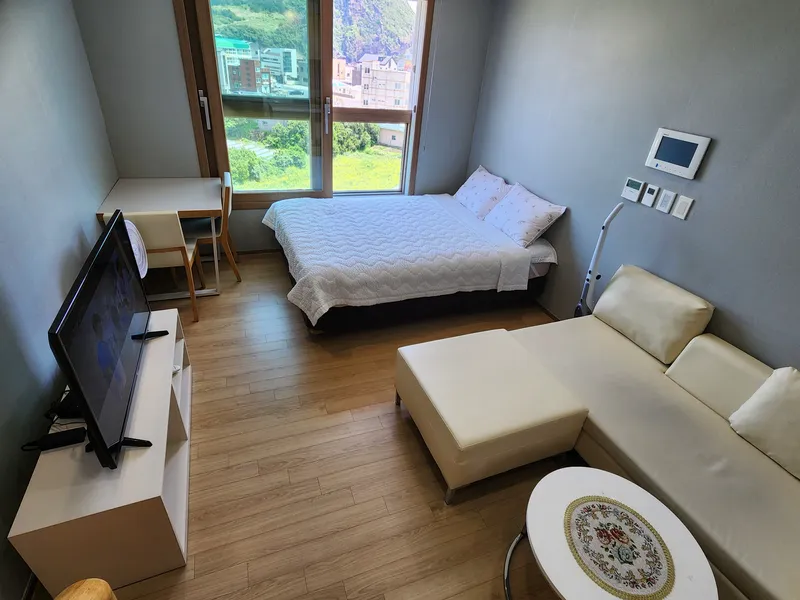 [Seongsan, Seogwipo] Spacious duplex / Panoramic view of Seongsan Ilchulbong and the sea / 4