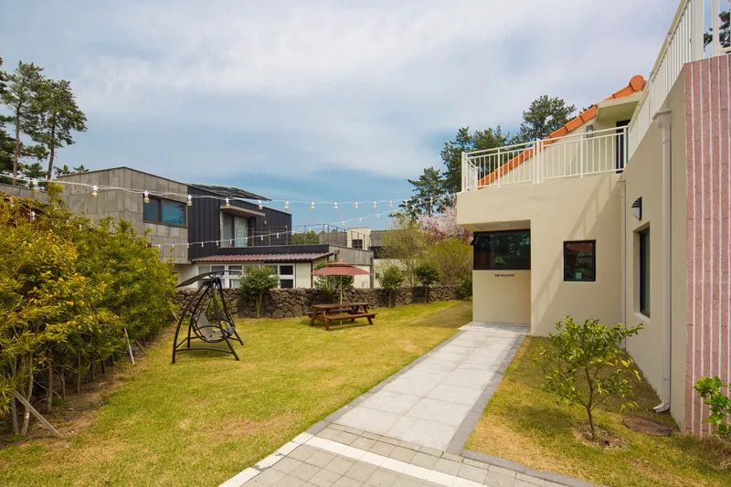 [Aewol, Jeju] Private Pension #Spacious lawn #Pets allowed #Duplex 24