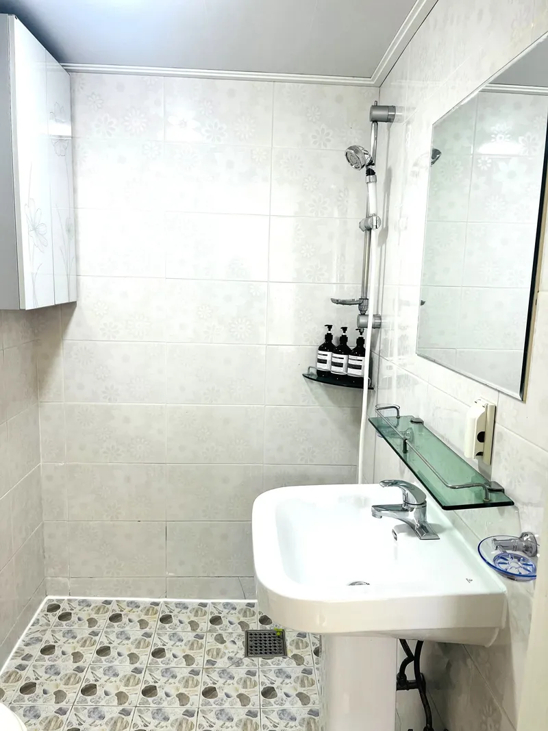 [Gangnam, Seoul] 6-minute walk from Apgujeong Station/Dosan Park/Station Area 11