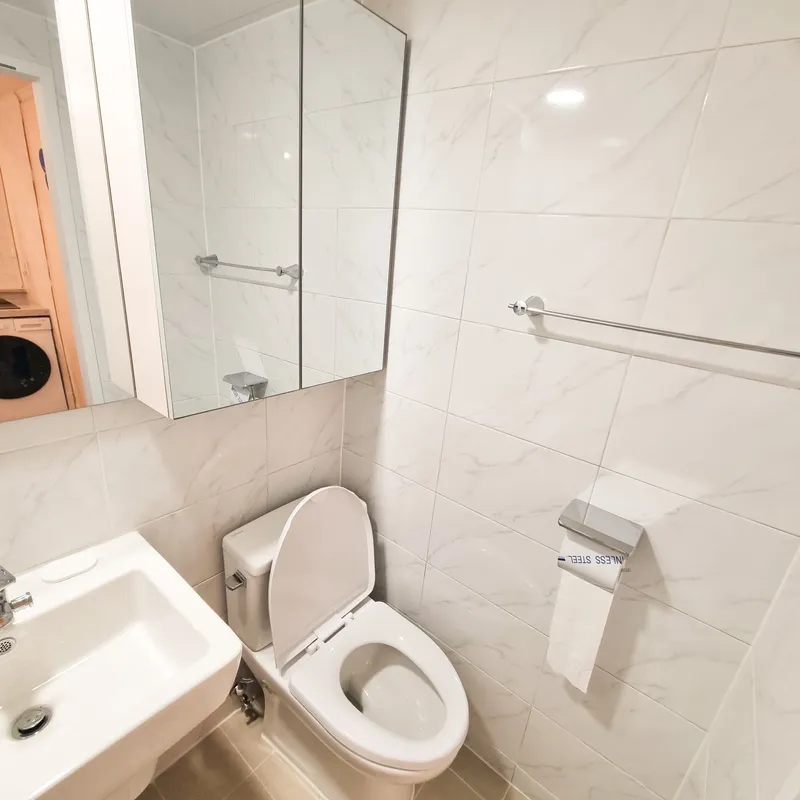 [Seocho, Seoul] Gangnam Shinnonhyeon 1st floor remodeled fully furnished queen 2 room 3 6