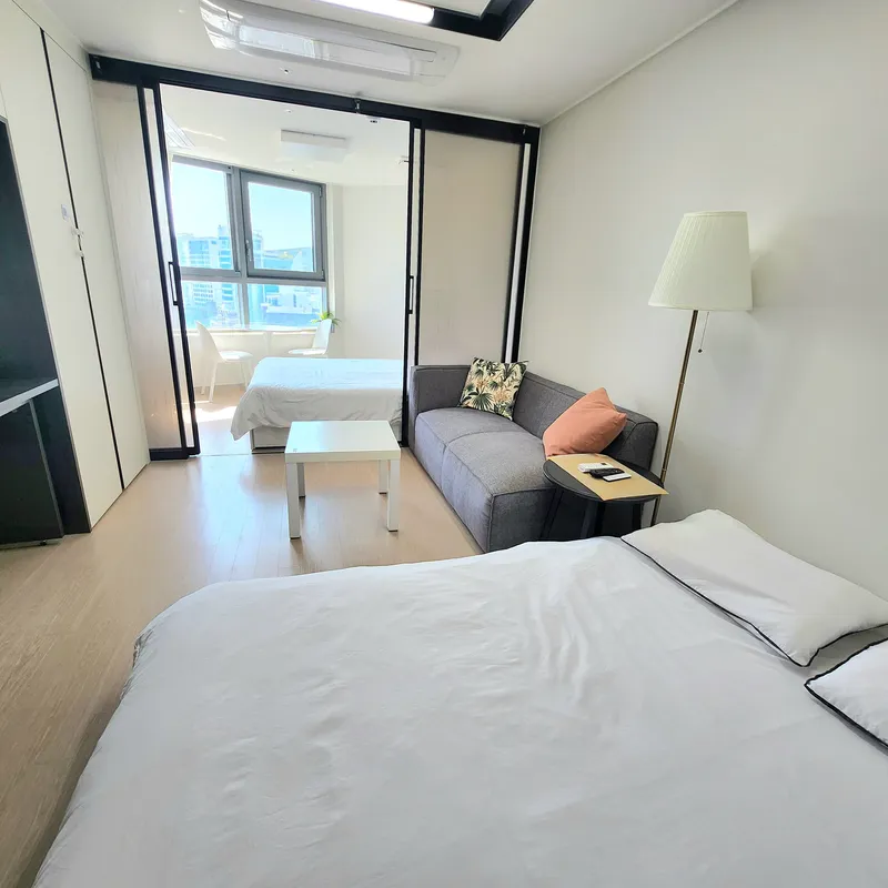 [Suyeong, Busan] A hot place, emotional accommodation just 1 minute from the beach 2