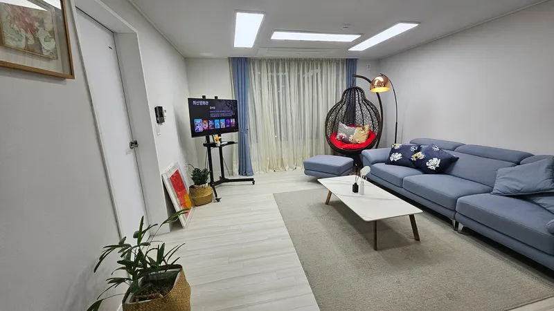 [Suseong, Daegu] Happy House, a 2-room apartment near Jisan Station 9