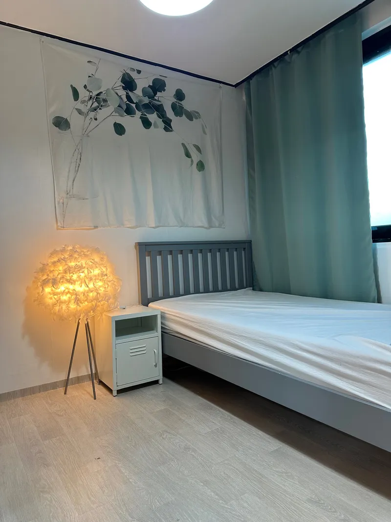 [Seongdong, Seoul] A large room with good sunlight in the immediate vicinity of Singeumho Station/Pets allowed/Women only 2