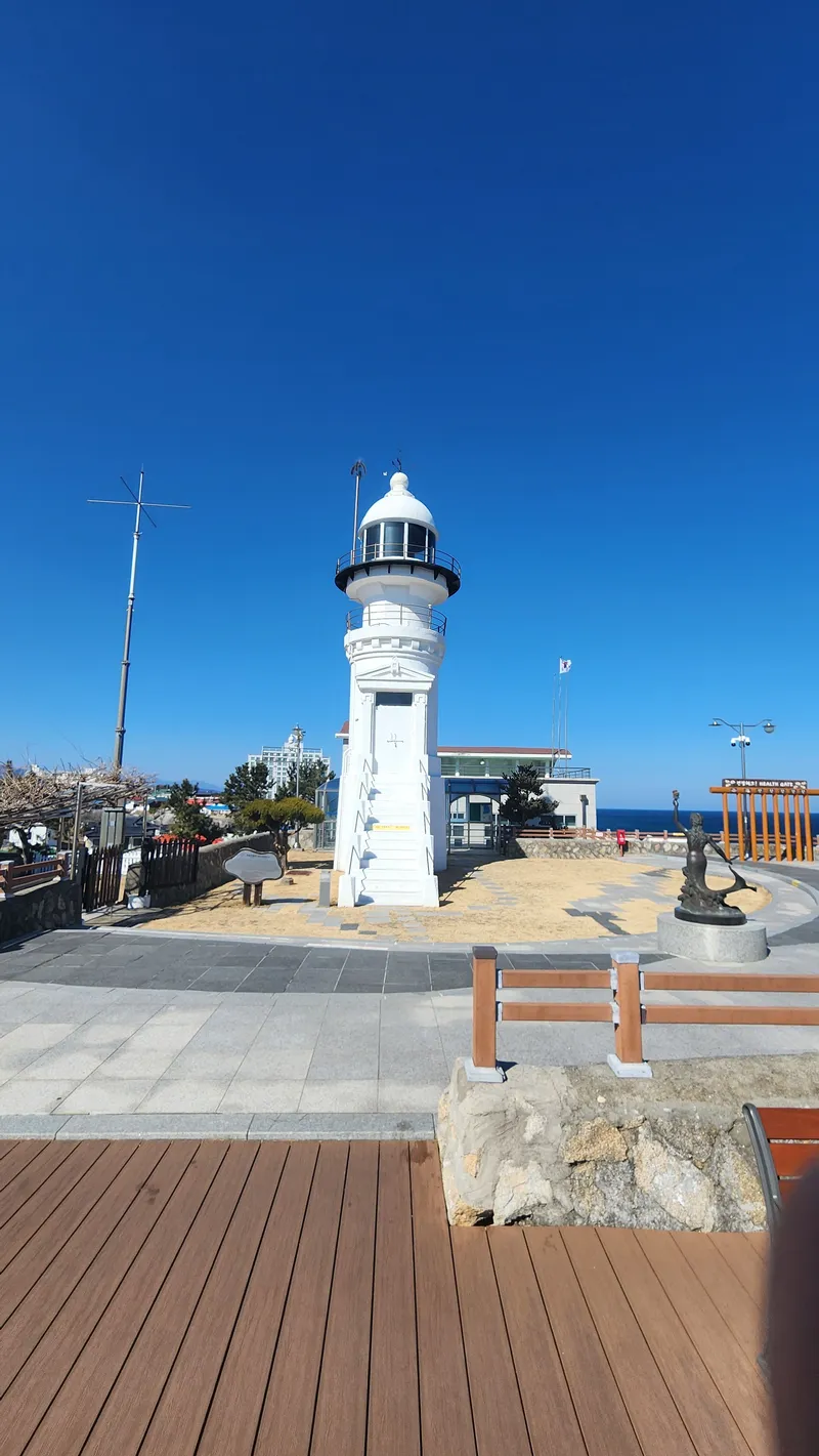 [Gangneung] Jumunjin 12th floor ocean view white room 12