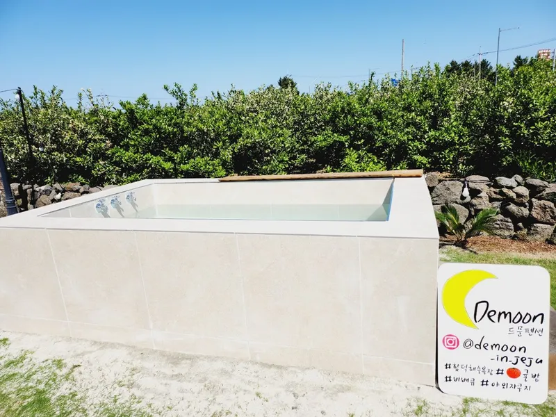 [Jocheon, Jeju] 13-pyeong duplex one-room stay #Tangerine field view #Natural room (utilities included) 25