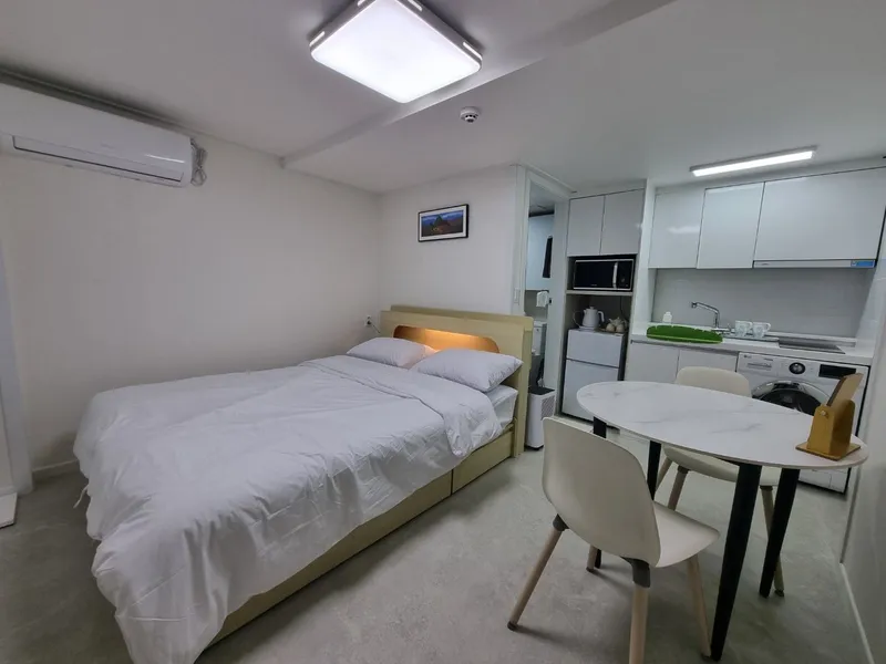 [Seocho, Seoul] Naebang Station Cho Station area. Independent room Netflix 2