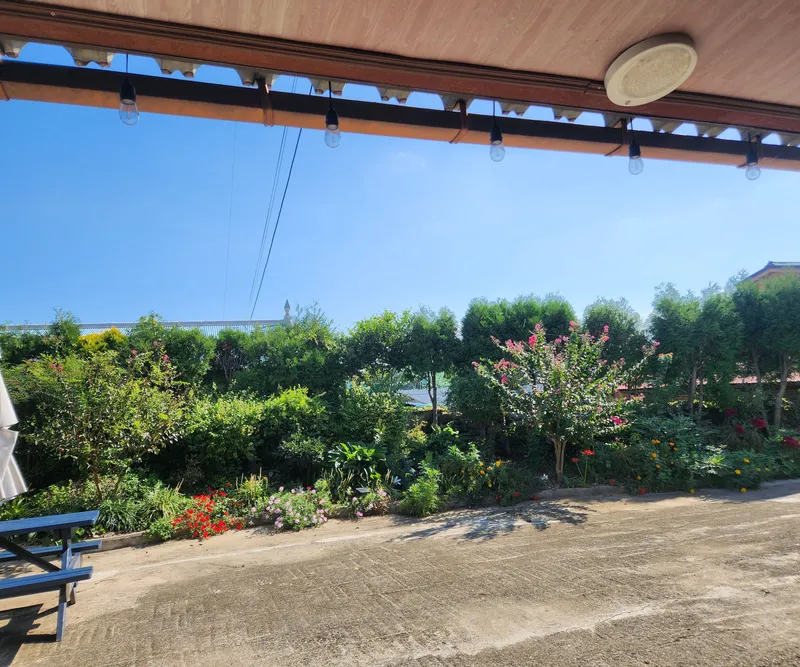 [Namhae] 141 pyeong independent Korean house with beautiful rafters, 5 minutes walk from German Village & the sea 53