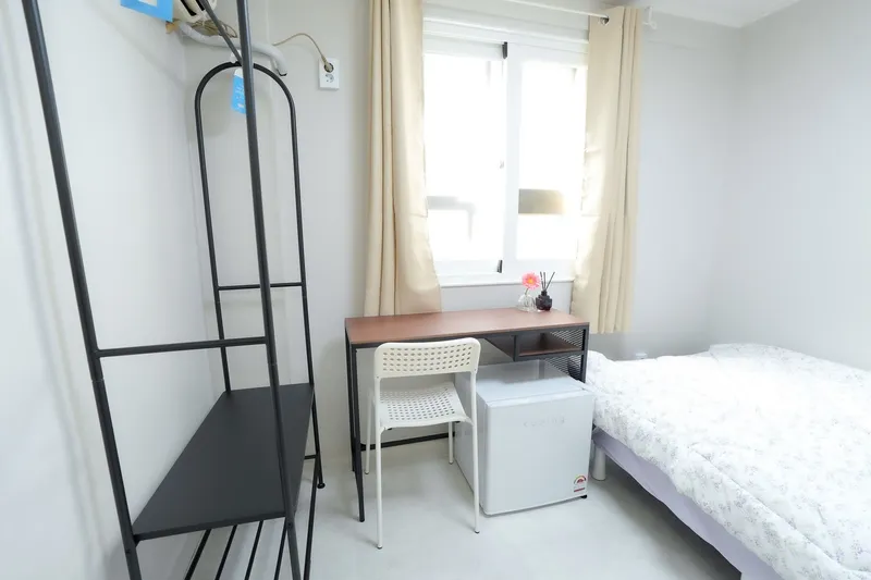 [Anyang] Room 302, a stylish accommodation near Anyang Station 5