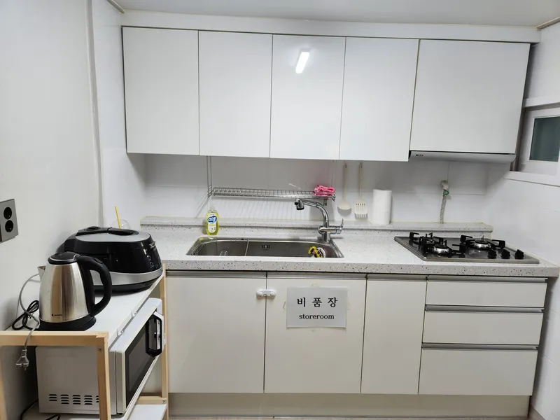 [Guro, Seoul] Gocheok Sky Dome, 7 minutes walk from Gaebong Station on Line 1. Parking available in front of Yeongdeungpo Department Store. 9