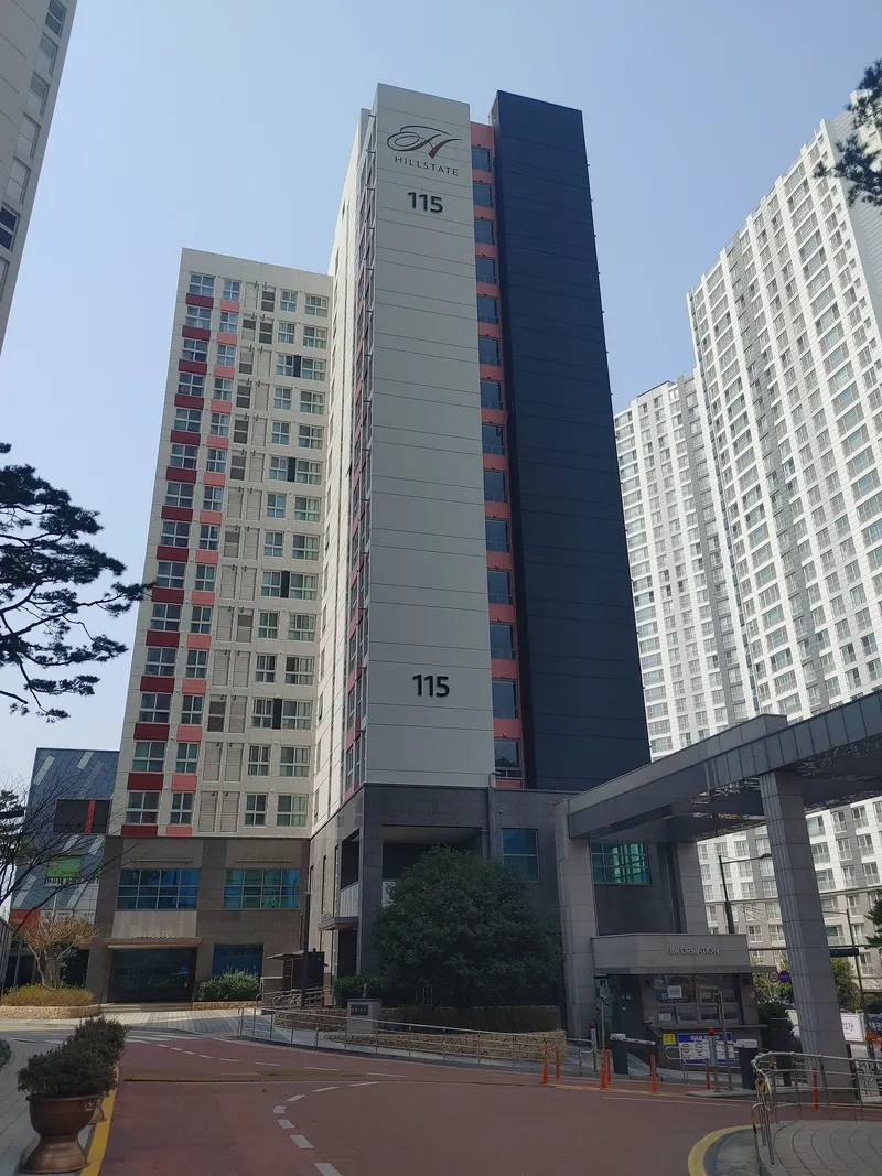 [Buk-gu, Gwangju] 10gakhwa Hill, Ample Free Parking at Donggwangju IC 24