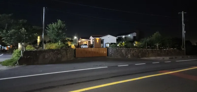 [Hallim, Jeju] Pet-friendly western-facing emotional lodging, private bunker for families 58