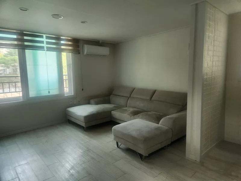 [Seo-gu, Daejeon] Ceiling fan, sun lamp, dryer, large TV, queen bed #PetFriendly 11