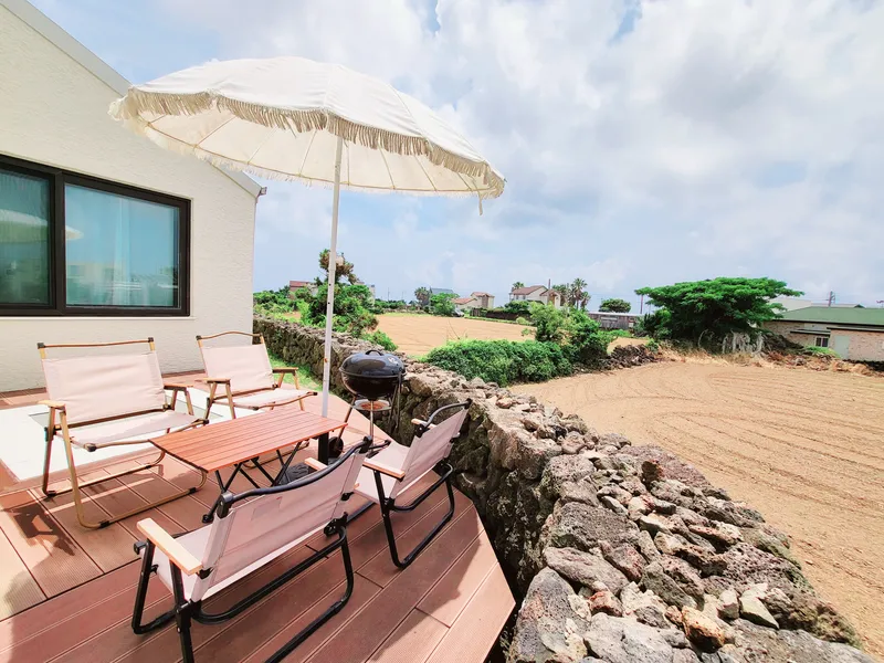 [Daejeong, Seogwipo] Outdoor Jacuzzi / Stylish Private House / Two Rooms / Standard for 4 / Yard / BBQ 31