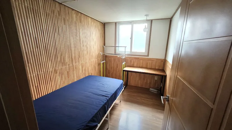 [충남 천안] 직산 마트 앞 방3, 침대3 가족단위, 팀단위 방문 최고 3