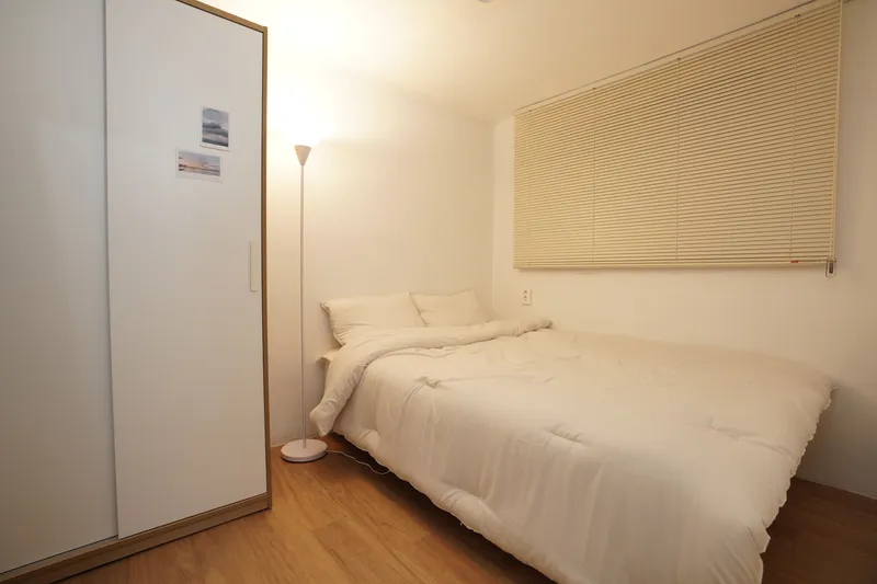 [Jongno, Seoul] #5 min walk from Hyehwa Station #Recently remodeled #3 rooms + 1 bathroom #Beam projector cinema 10