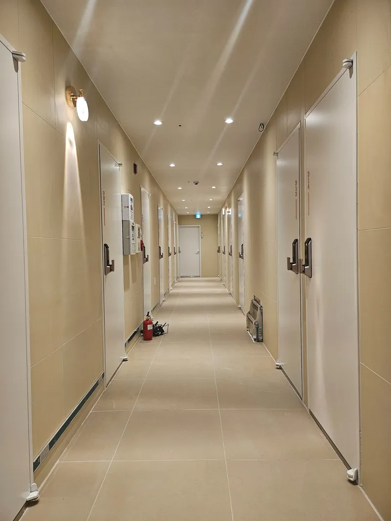 [Mapo, Seoul] Private single room at Hongik Univ. entrance station #Women only #Location gangster 9