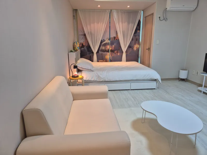 [Anyang] 1 minute walk from Indukwon Station Exit 2, clean and quiet officetel 17
