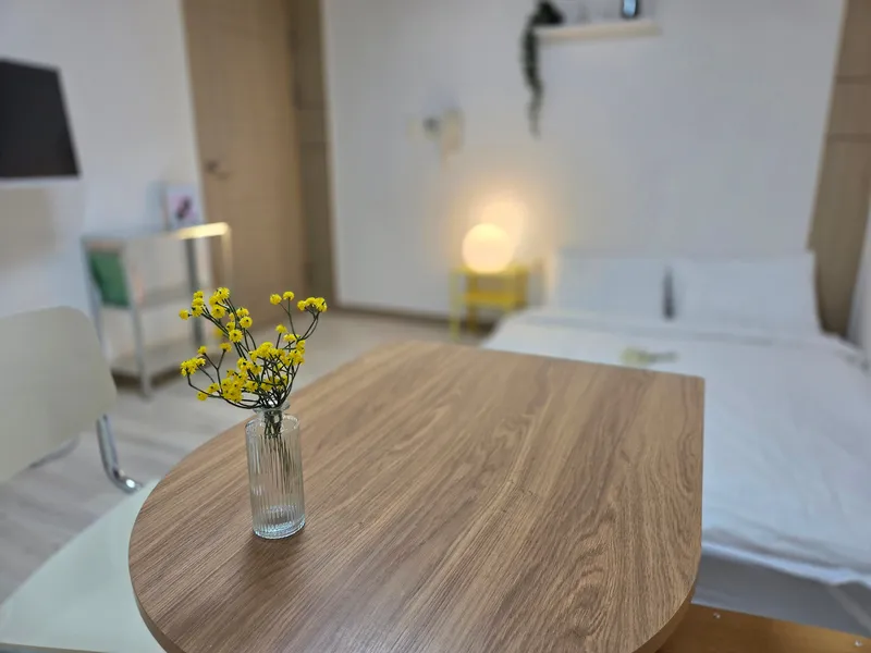 [Jeonju] Jeonbuk National University, 10-minute walk from the terminal, free parking, clean accommodation 202 7