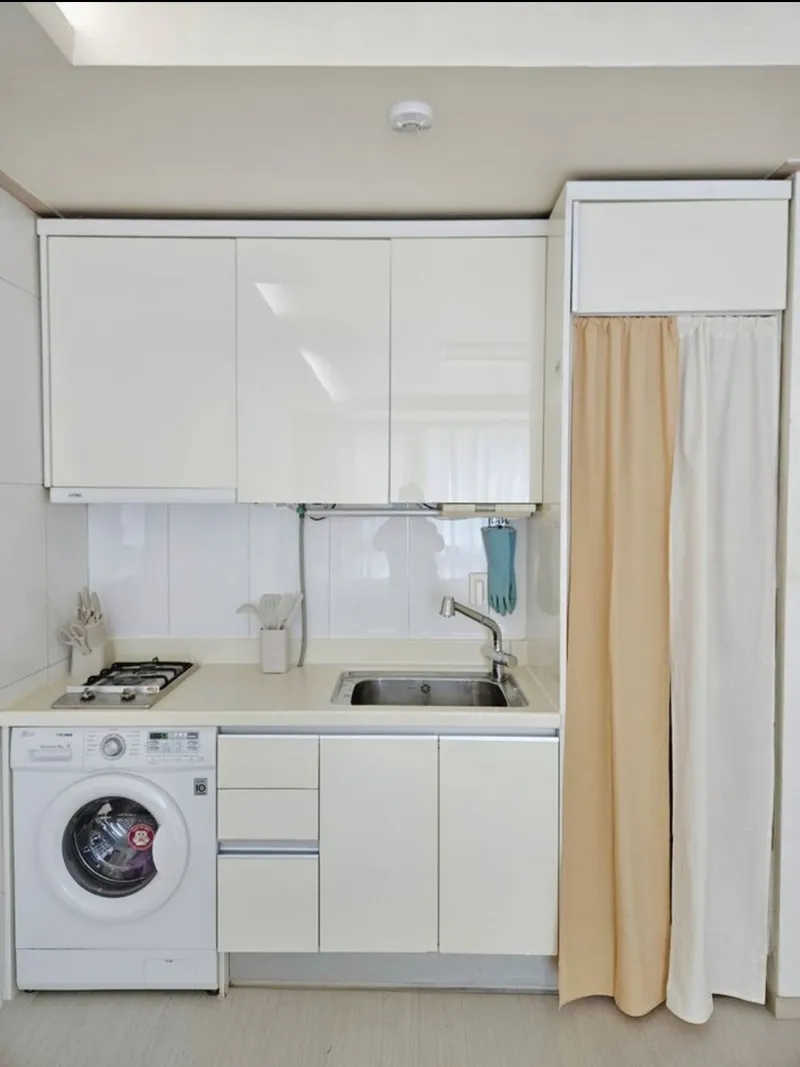 [Yongsan, Seoul] Special price, spacious room in Sinyongsan 6