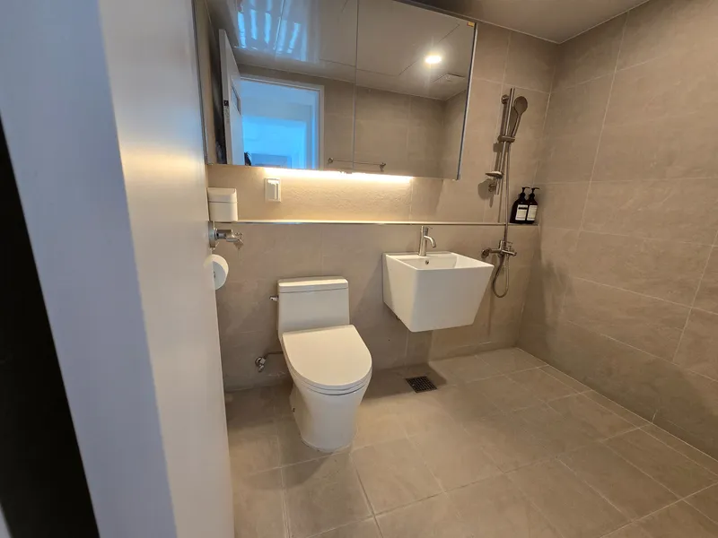 [Songpa, Seoul][Seoul Gangnam Jamsil] Seokchon Lake, free designated parking, 3 rooms, 2 bathrooms, elevator, new building 12