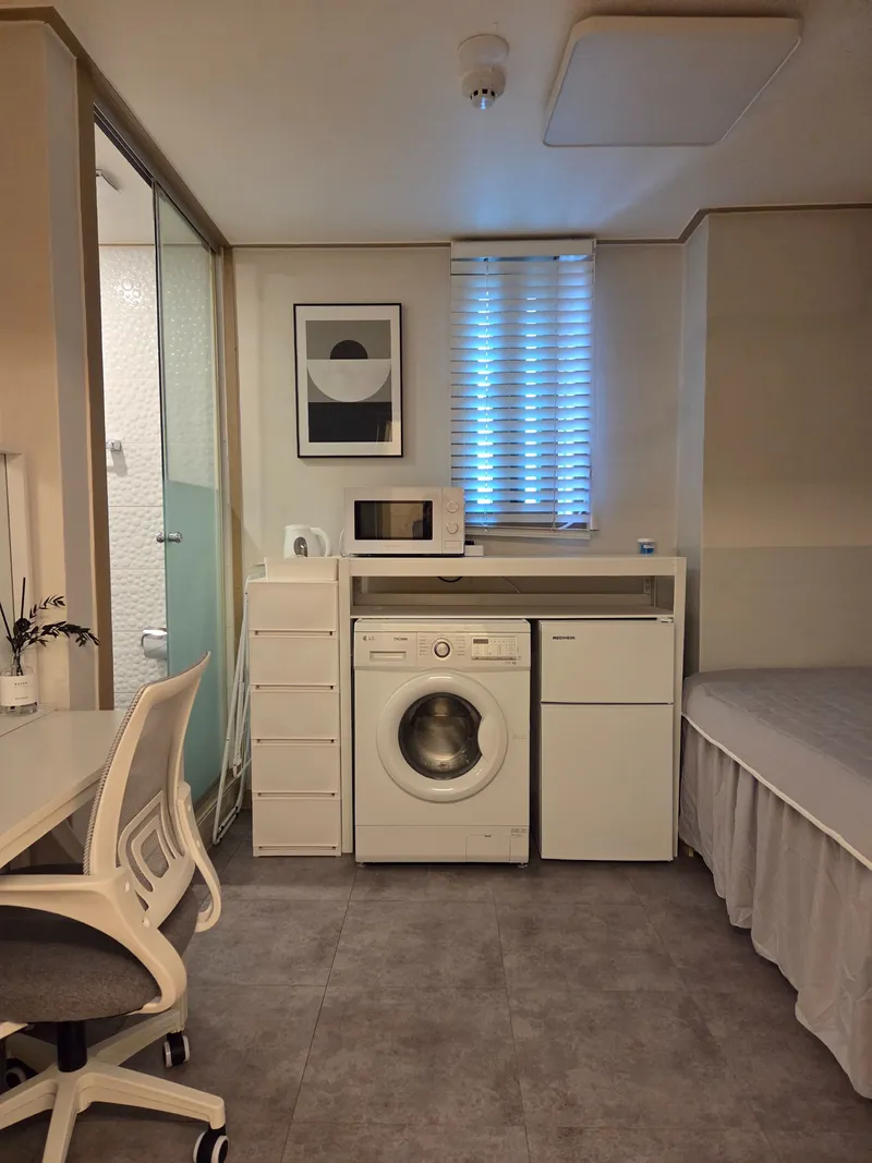 [Seocho, Seoul] Premium One-Room Apartment in the Super-Easy Area of Yangjae Station #09 (Deluxe Room) 2