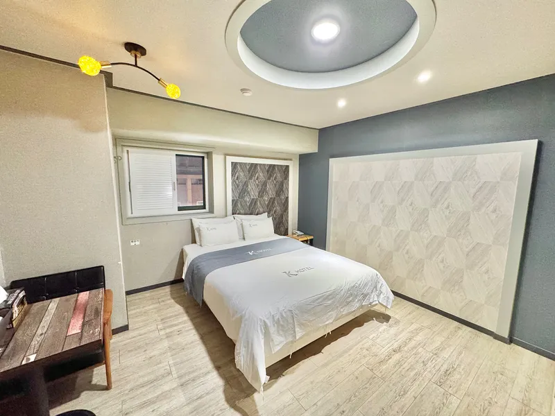 [Suwon][Suwon Yeongtong] 5 min walk from Yeongtong Station/Netflix/Separate one room/Cleaning available/Room 714 3