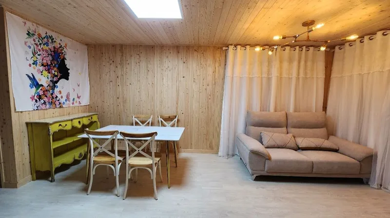 [Hangyeong, Jeju] A two-story detached house located in a village with a pretty stone wall, a 10-minute walk from the beach. 14