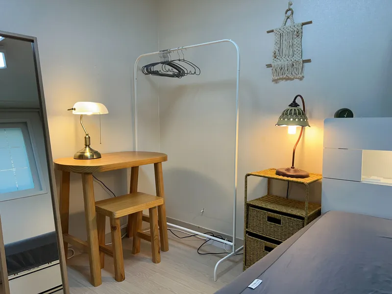 [Seodaemun, Seoul] 7-minute walk from Hongik University Station, three-room 8