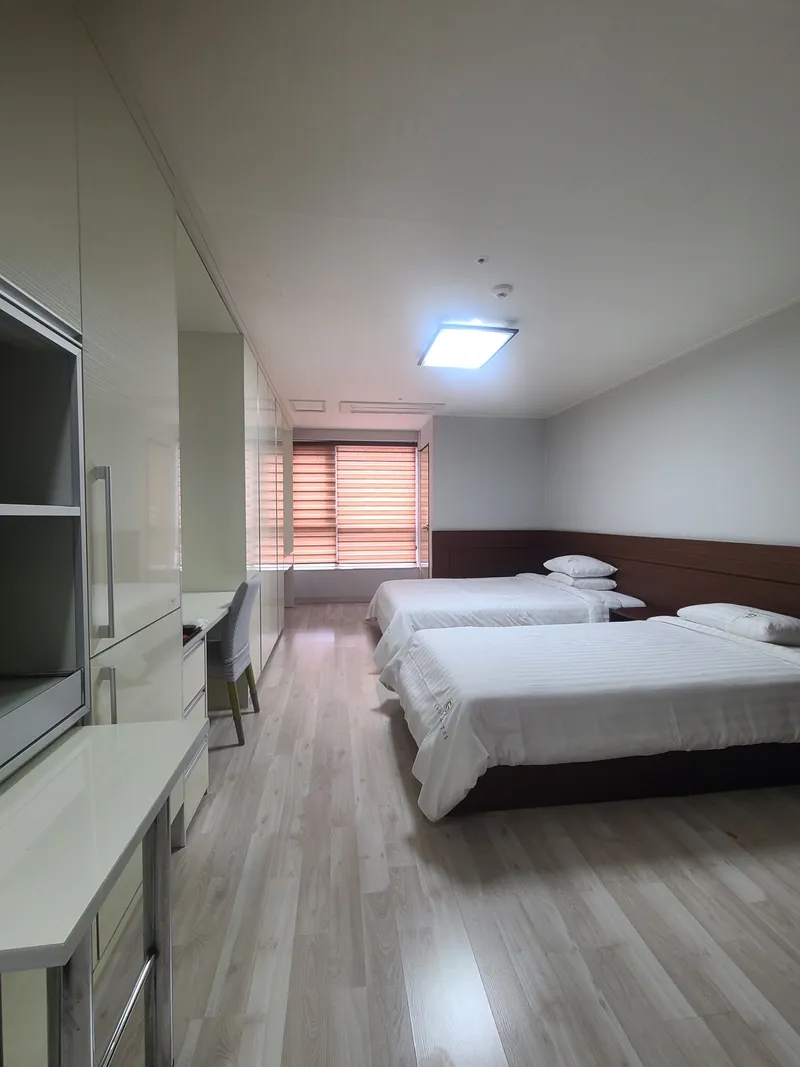 [Yuseong, Daejeon] Clean and quiet 3-story two-bed officetel (underground parking available) 2