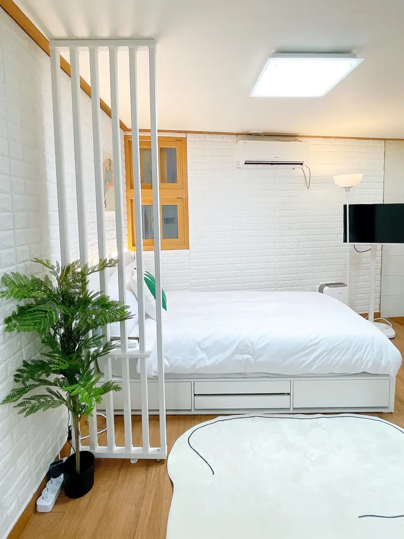 [Jongno, Seoul] Daehakro-style, fully furnished studio apartment #5 minutes from Hyehwa Station #7 minutes from Seoul National University Hospital 5