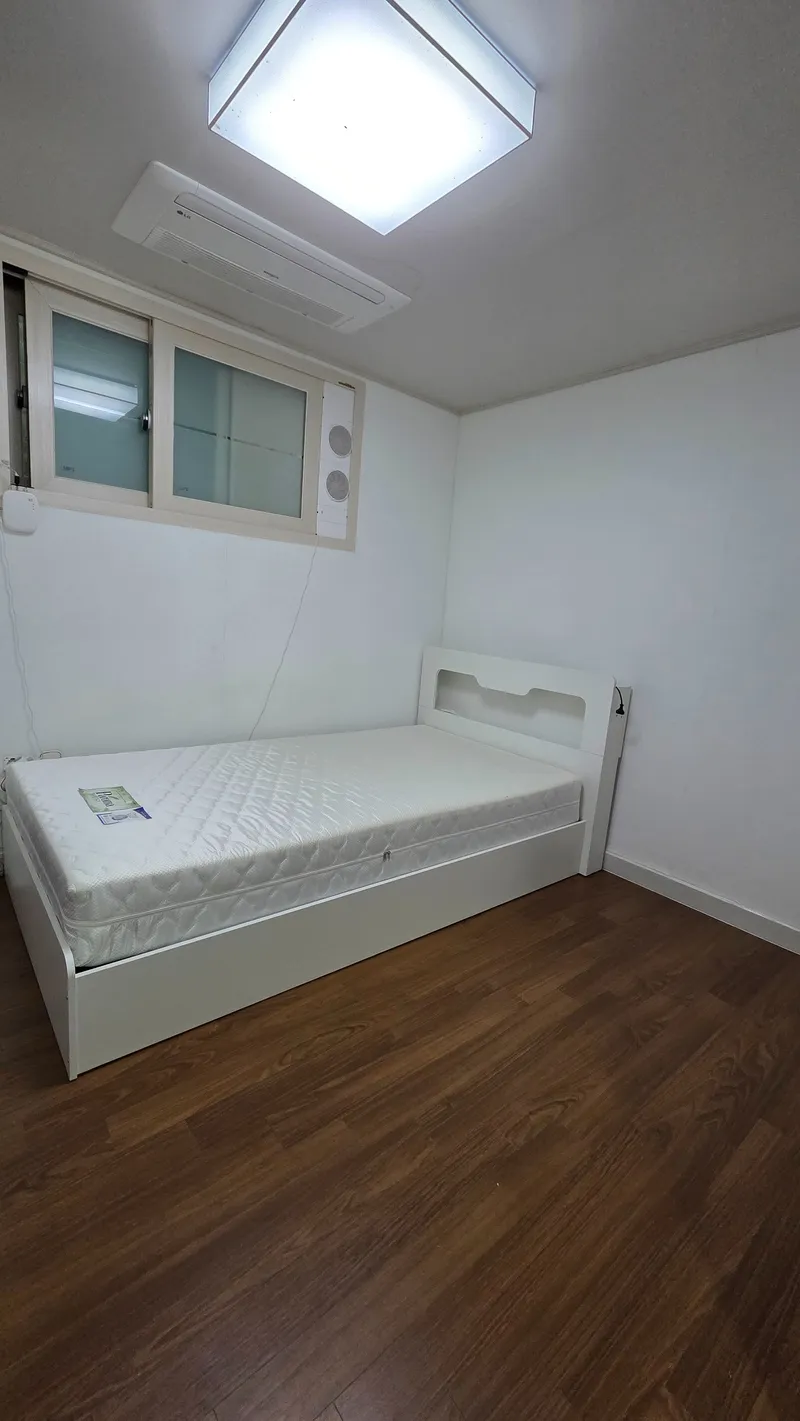 [Dongjak, Seoul] Clean and quiet one-room B03 near Jangseungbaegi Station on Line 7 2