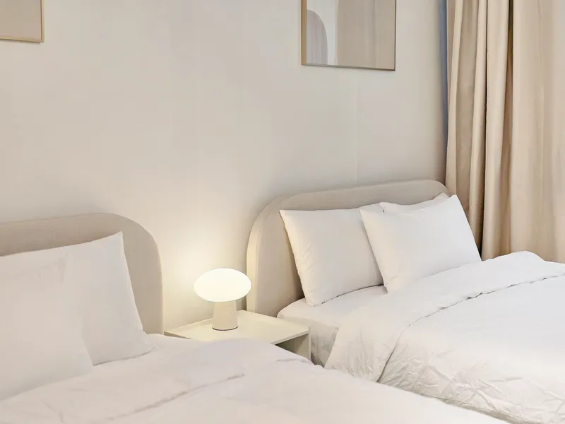 [Mapo, Seoul] 4 minutes from Gongdeok Station, 3 queen/3 single beds, business trip/family accommodation in Hongdae and Yeouido 4