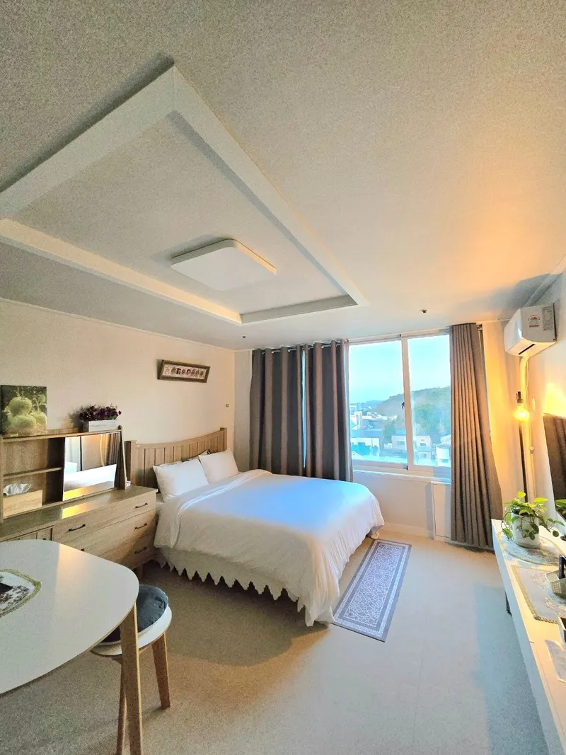[Yeongjong, Incheon] Cozy705, a beautiful mountain and sea view hotel near Incheon Airport Unseo Station 9