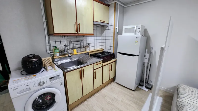 [Changwon] 5 minutes walk from Gyeongnam University, Robot Land 18