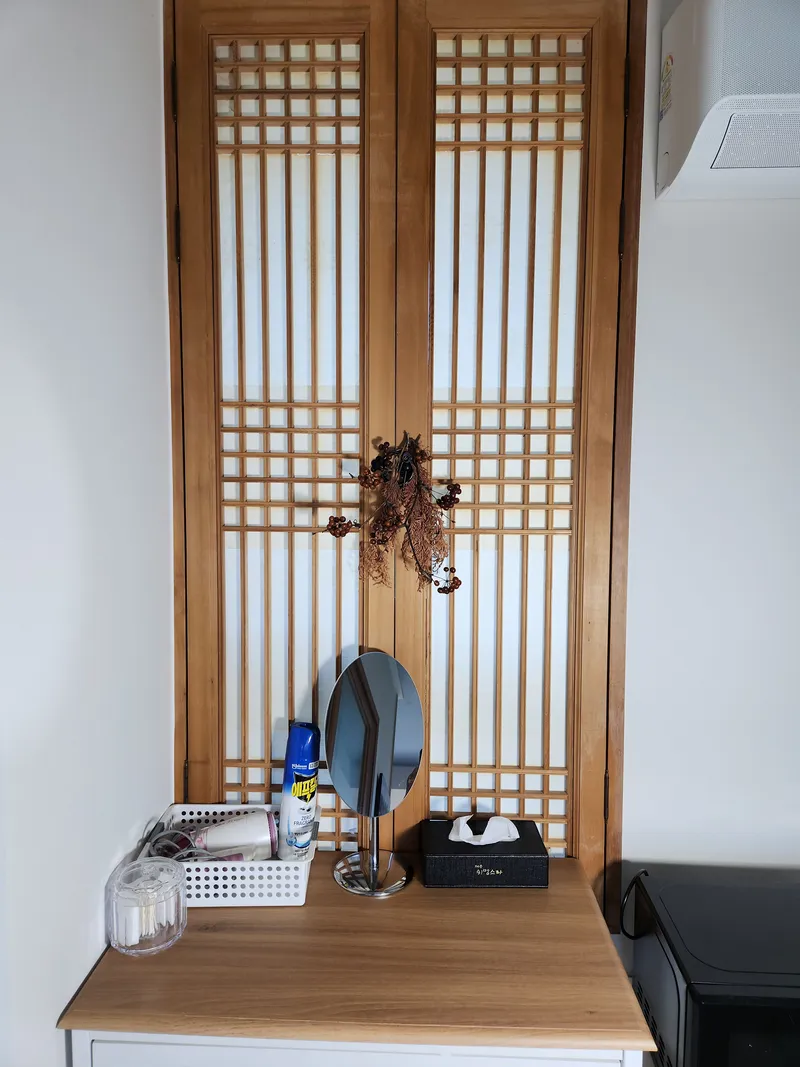 [Namwon, Seogwipo] 204, 2nd floor, wide window, cool view, 6 pyeong party room, Hanok style 5