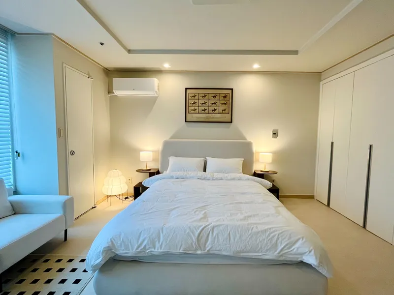 [Gwangjin, Seoul] Fully-optioned hotel-like stay in a super convenient location 10 seconds from Konkuk University Station 3