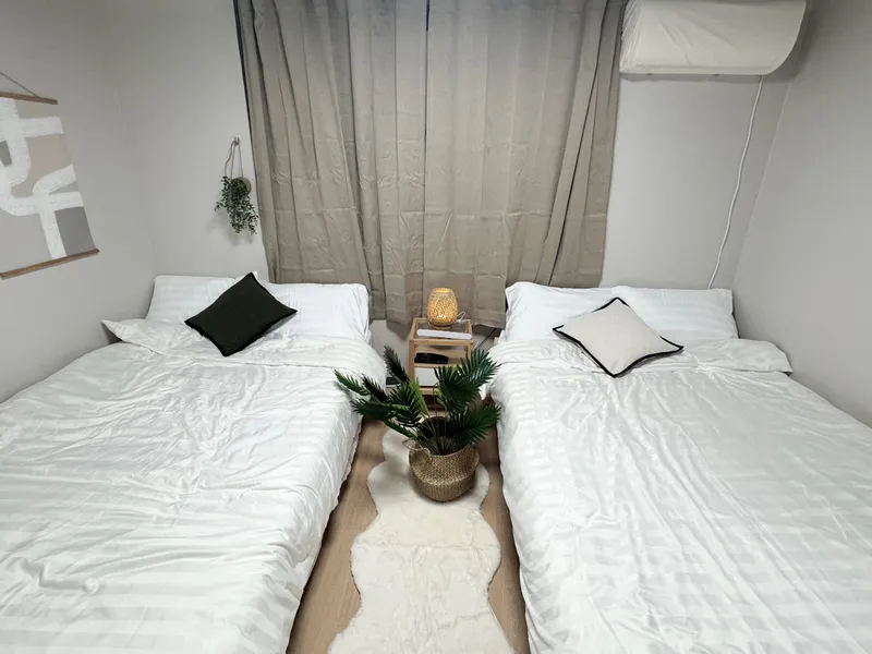 [Dongdaemun, Seoul] 5 minutes from Shinsoldong Station - Adjacent to Jongno, Euljiro, and Seongsu - 4 people 4