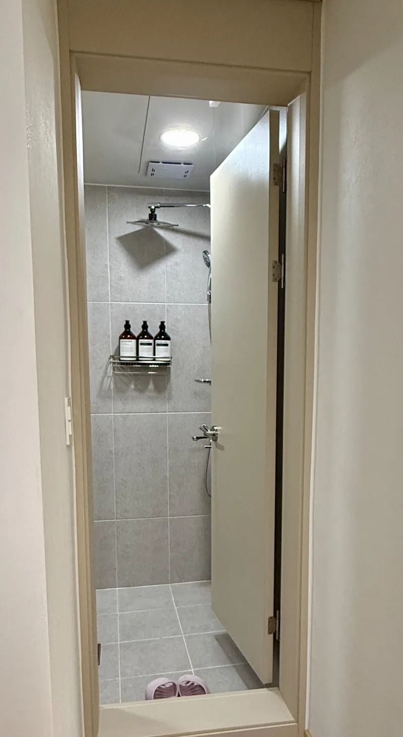 [Seocho, Seoul] 5-minute walk from Seocho Station / 1 free parking space 6