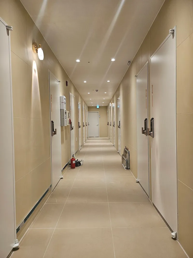 [Mapo, Seoul] Private single room at Hongik Univ. entrance station #Women only #Location gangster 12