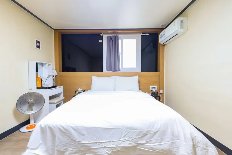 [Osan] 5 minutes walk from Osan Station # Comfortable room with air purifier # Bathtub # Snack bar 3