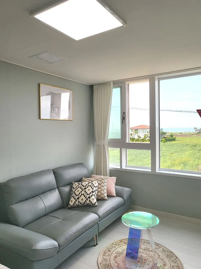 [Aewol, Jeju] A detached townhouse with a jacuzzi overlooking the nearby sea, coastal road 1 8