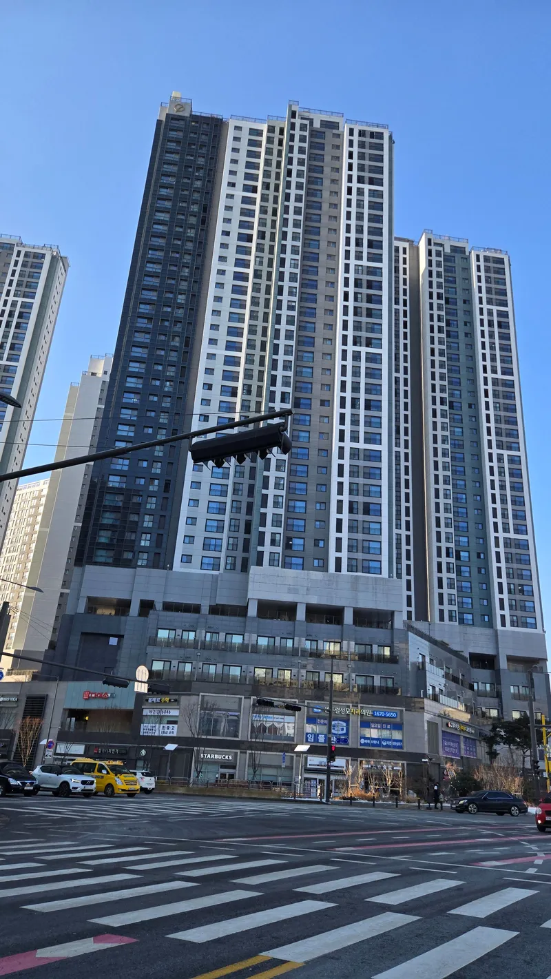 [Gangdong, Seoul] 25 pyeong 3-room apartment 1 minute from Godeok Gangil Station 17