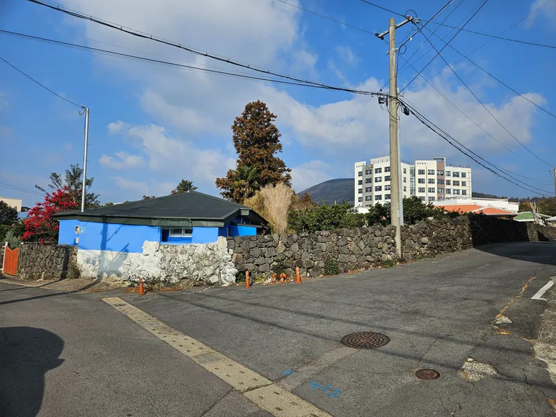 [Seoho-dong, Seogwipo] Three-Room + @ (Attic, Terrace) Ocean View Accommodation 51