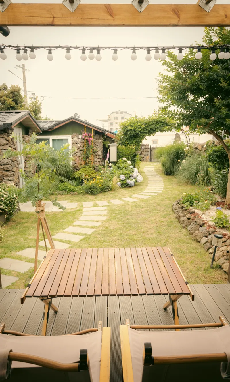 [서귀포 대정] 정원이 아름다운 프라이빗 독채 #애견동반#돌집#마당 103