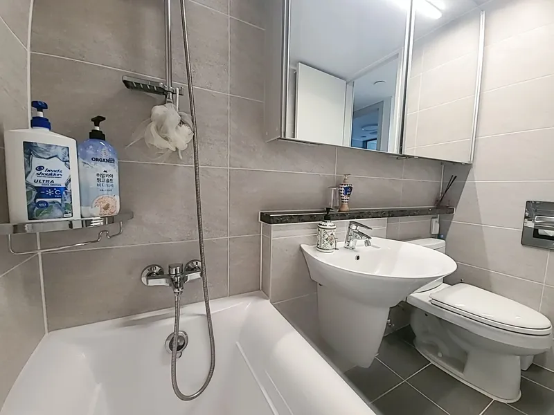 [Namyangju] 3 bedrooms, 2 bathrooms / Newly built, fully furnished / High-rise with a view / 2 minutes to E-Mart / 3 minutes to Byeolnae Station 21