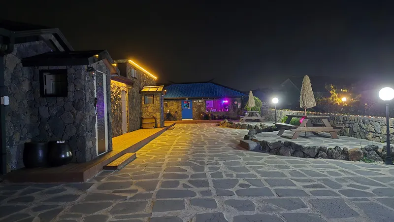 [Gujwa, Jeju] Hadori Byeolbangjin Gamseongsukso 36