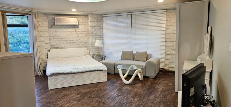 [Gangnam, Seoul] Nonhyeon-dong White Tone Urban Emotional Accommodation #303 4