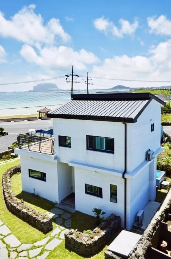 [제주 구좌][제주 종달리] 성산일출봉이 보이는 오션뷰의 아늑한 숙소 #종달해변30초 23