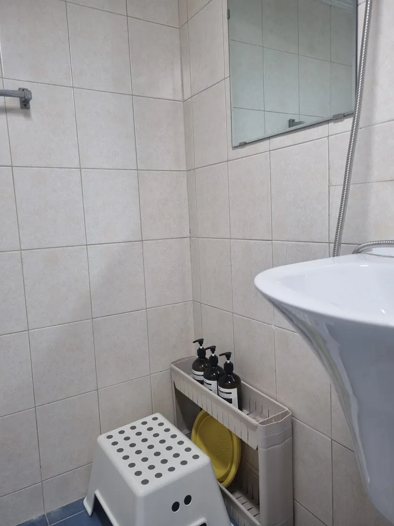 [Gangdong, Seoul] 5 min walk from Dundun-dong Station. Two rooms. Clean semi-basement. 7